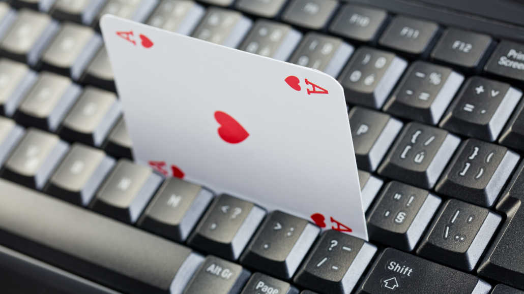 Choosing best poker site