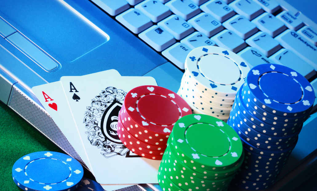 benefits of online poker