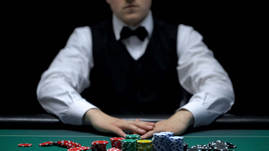 how to bluff in poker