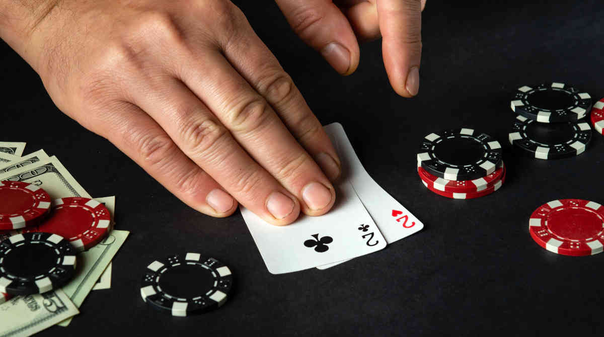 small pocket pairs in poker