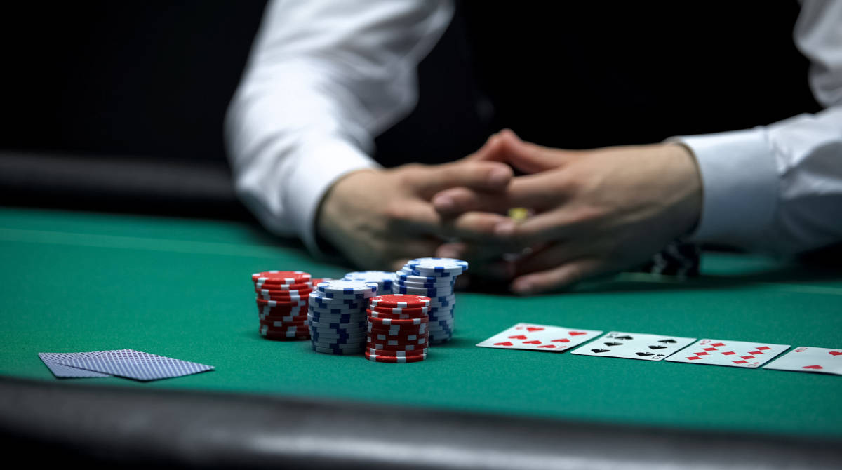 Know when to divert from your poker game