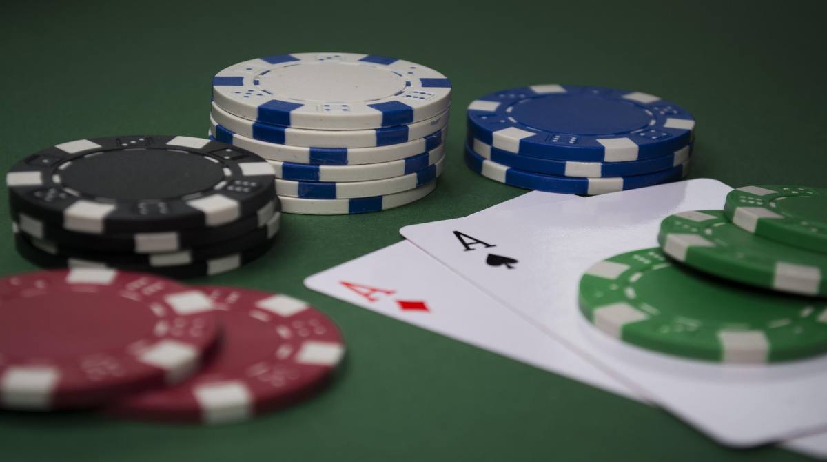 Quick Tips for Playing Live Poker vs  Dutch Dealer